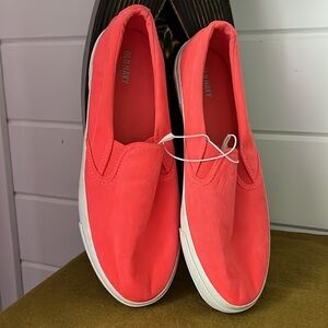 🆕Old Navy Size 9 Ladies Coral colored loafer, new with tags